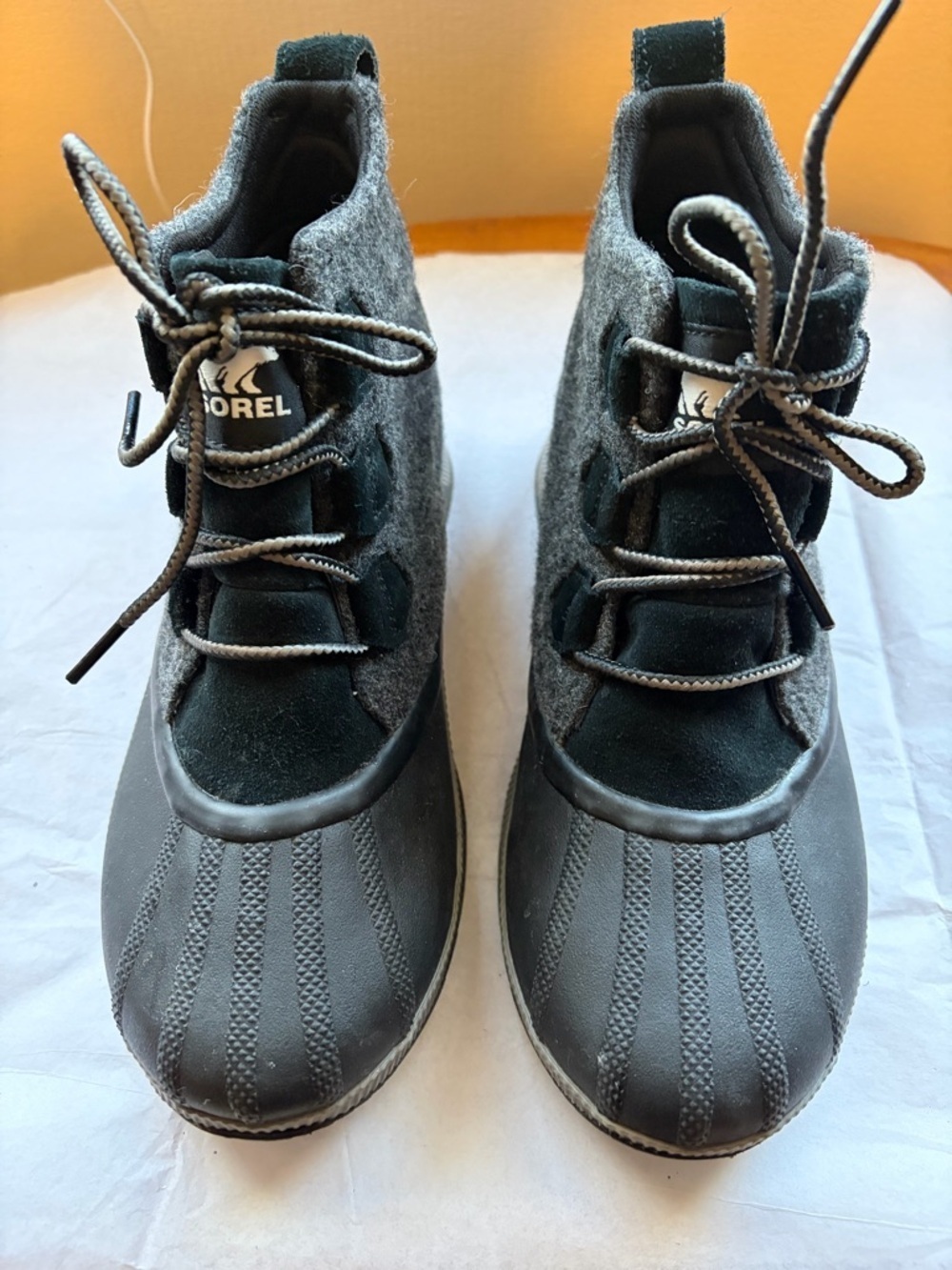 Sorel Out N About III Duck Boot Black Gray Size 9 - Picture 2 of 15